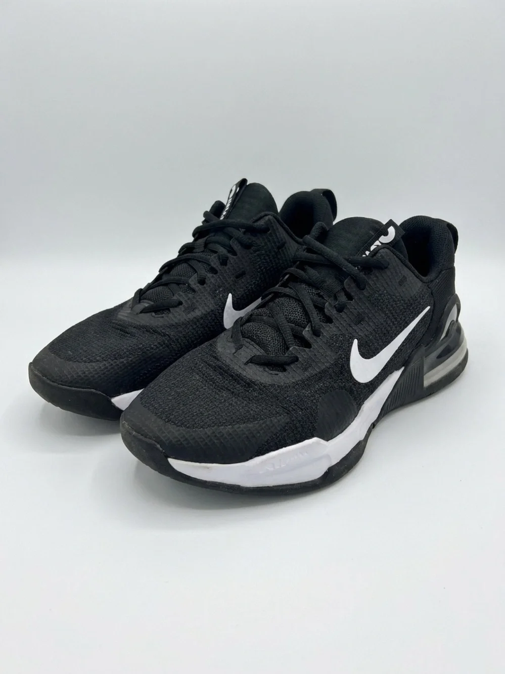 Nike Black and White‎ Running Shoes with Air Cushion